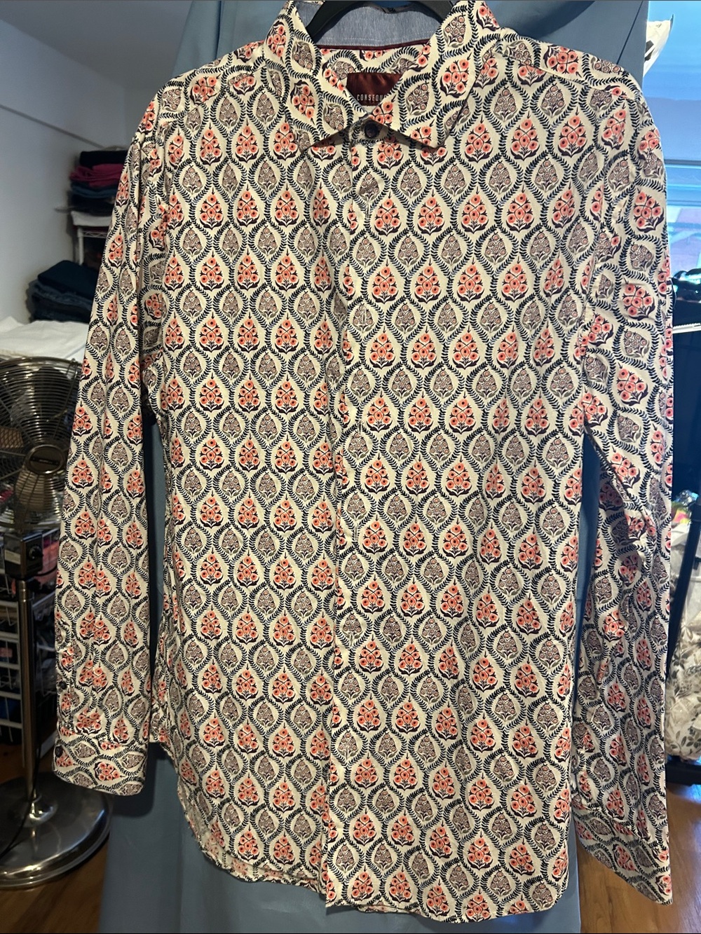 Men’s Consequence shirt Large Slim fit